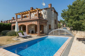 Beautiful stone Villa with heated pool